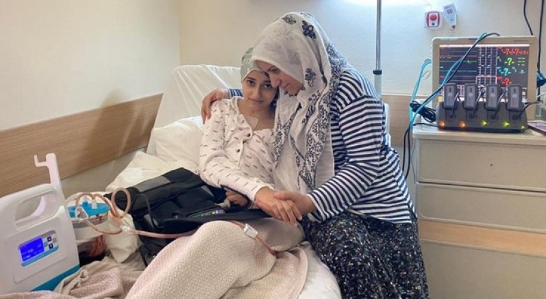 8 yıldır kızı için kalp bekliyor