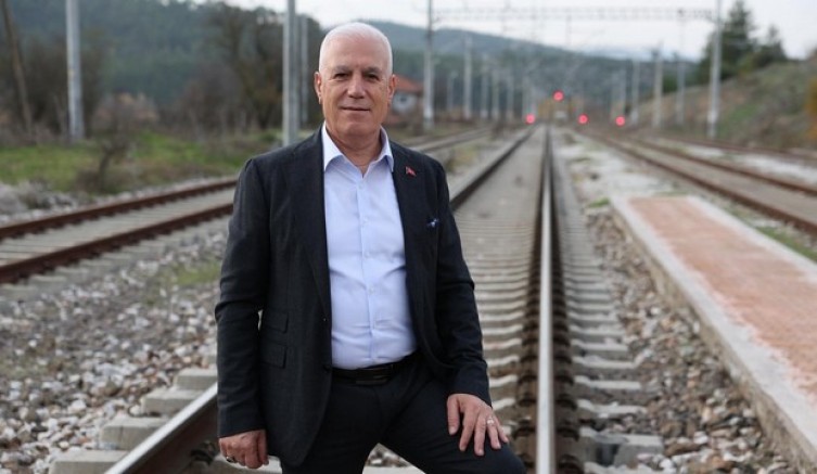 90 yıllık tren istasyonuna ziyaret