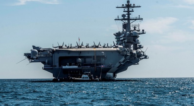 ABD’nin gözbebeği uçak gemisine füze saldırısı