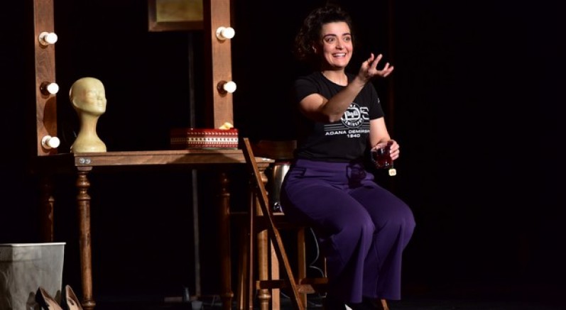 Alkışlar ödüllü ‘Yan Rol’e