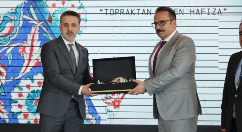 Anadolu'nun seramik kültürü Bursa'da konuşuldu