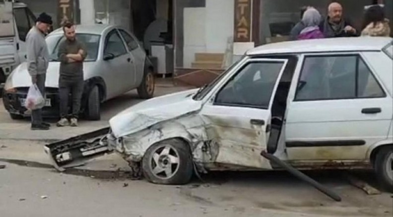 Ankara’da 3 araçlı zincirleme kaza: 3 yaralı