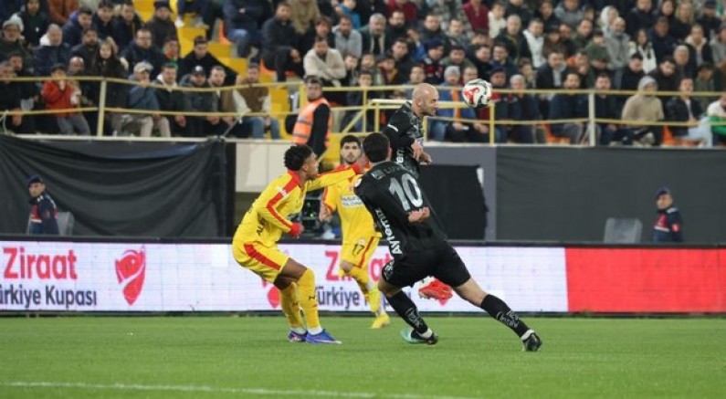 Aslan grup lideri olarak çeyrek finalde: -1-2