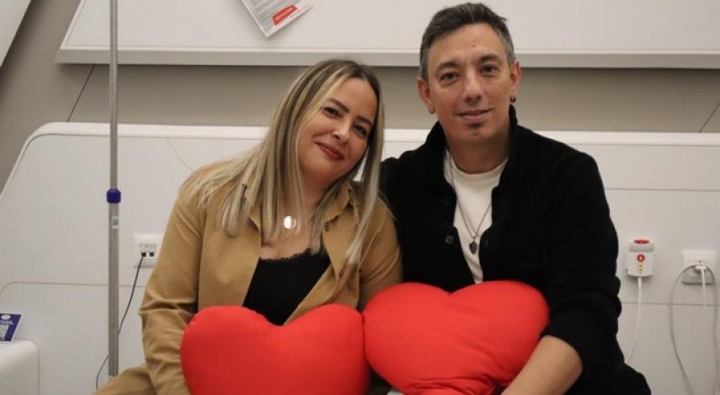 Bağışladığı karaciğeriyle sevdiğine umut oldu