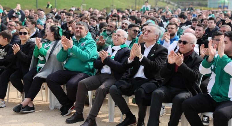 Başkan Bozbey, Bursaspor taraftarıyla şampiyonluk heyecanını paylaştı