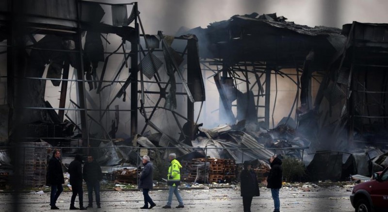 Bisküvi fabrikasında yangın: 4 ölü