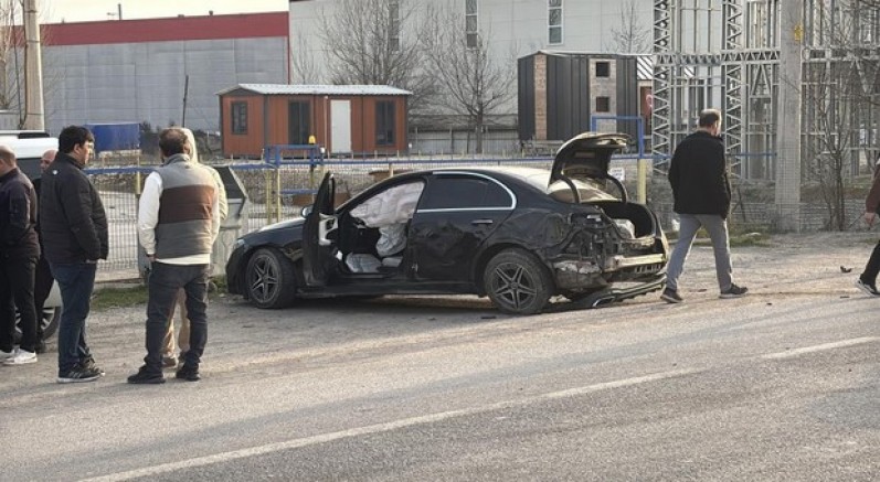 Bolu’da otomobil ile cip çarpıştı: 4 yaralı