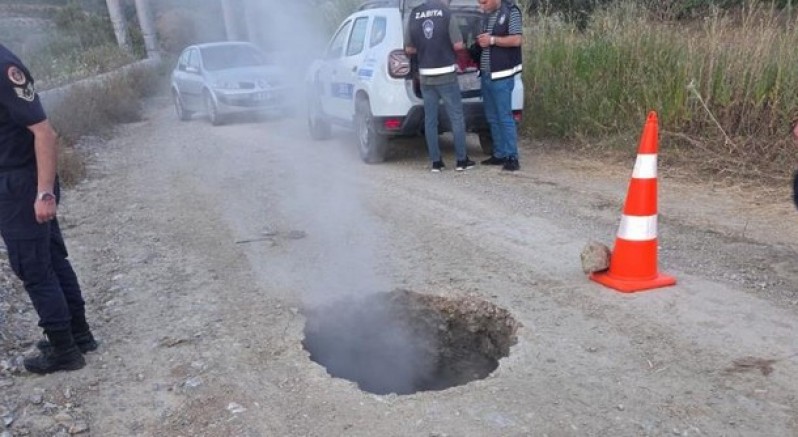 Bozköy yolunda 'obruk' oluştu