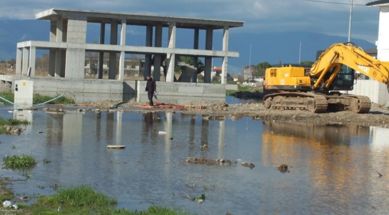 Burhaniye' de çevre felaketi yaşanıyor