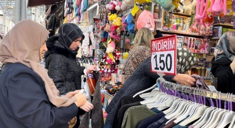 Bursa çarşılarında bayram bereketi