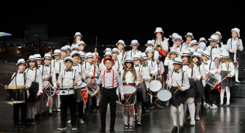 Bursa'da çocukların sesi senfoniyle yükseldi