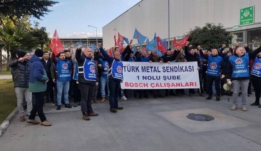 Bursa'da işçilerin maaş eylemi sürüyor