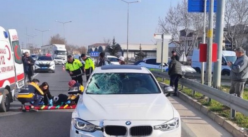 Bursa'da otomobilin çarptığı yaya ağır yaralandı