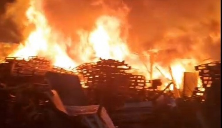 Bursa'da palet fabrikasında yangın