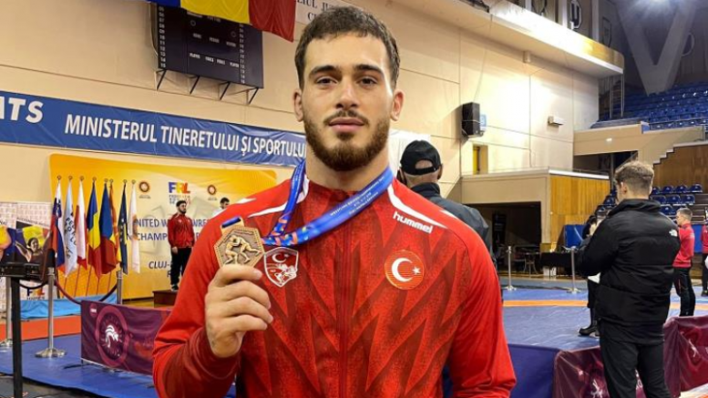 Bursalı güreşçiler göğsümüzü kabarttı!