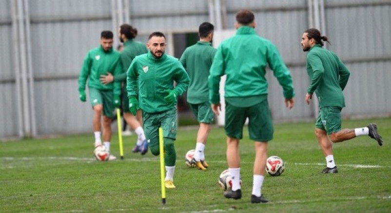 Bursaspor'da Kırklarelispor mesaisi sürüyor