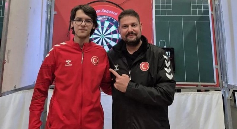 Danimarka'da kürsü Yıldırım'ın