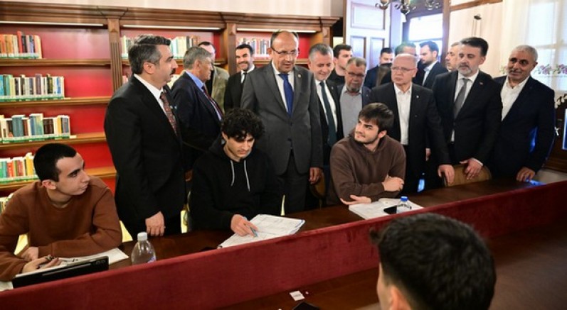 'Emir Buhari' yenilenen yüzüyle hizmete açıldı