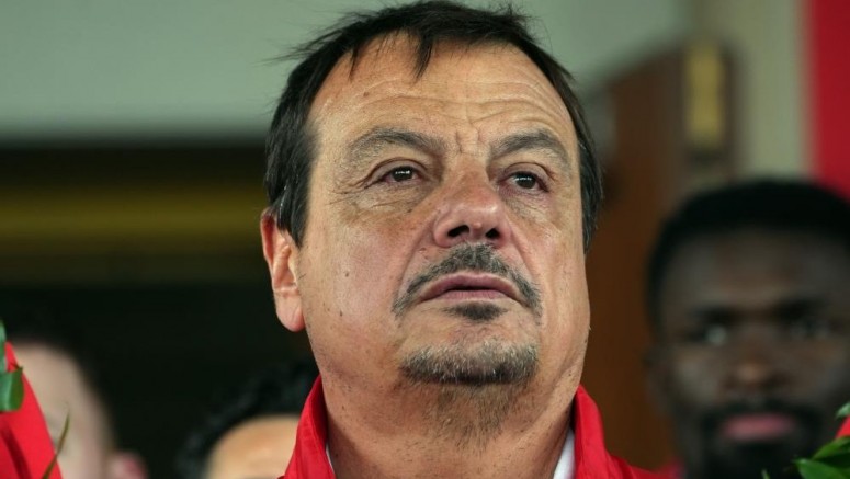 Ergin Ataman'ın annesi hayatını kaybetti