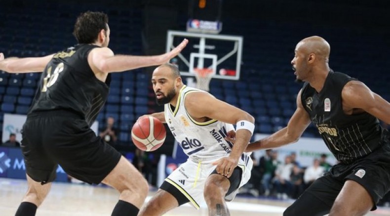 Fenerbahçe yarı finalde
