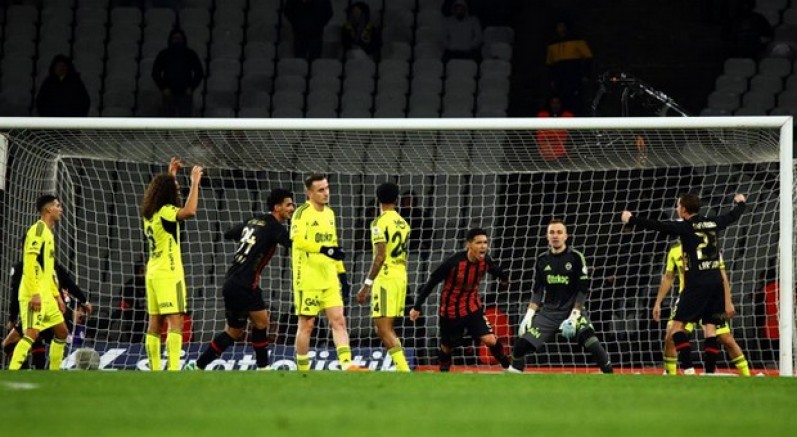 Fenerbahçe yerler bir