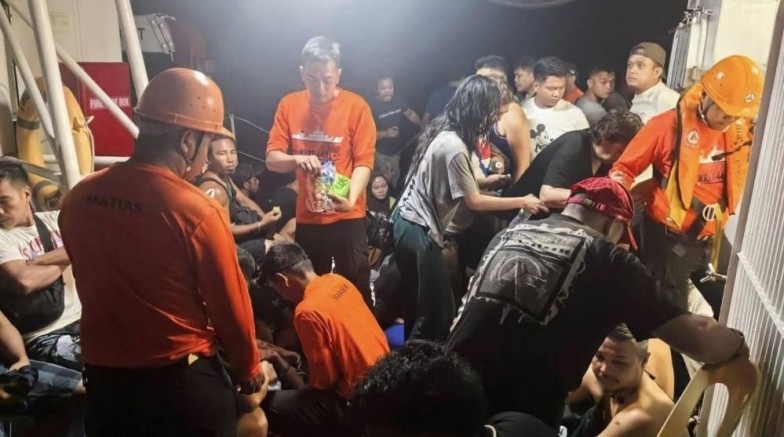 Feribot battı: 15 ölü, 43 kayıp