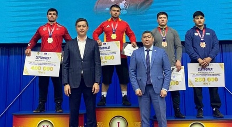 Helvacı’dan gümüş madalya