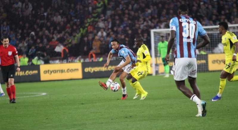 İlk yarı goller karşılıklı: 2-2