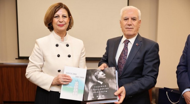 İpek sanatının zarafeti Bursa'da sergilendi