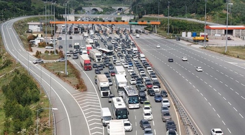 İstanbul'dan kaçış başladı