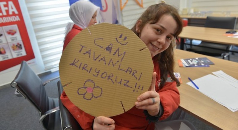 Kadın çalışanların haklarına dikkat çekildi