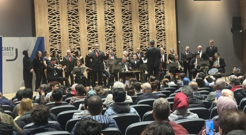 ‘Kalpten Dile Ezgiler’ konserine yoğun ilgi