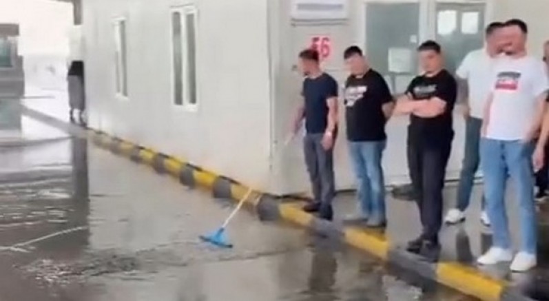 Kapıkule’de yollar göle döndü