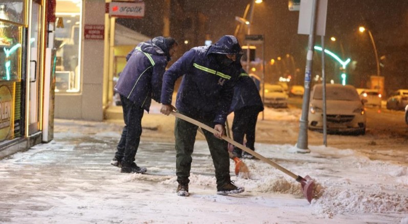 Kar yağışı gitti buzlanma, çığ ve don tehlikesi var