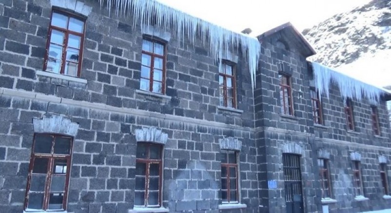 Kars eksi 15'i gördü