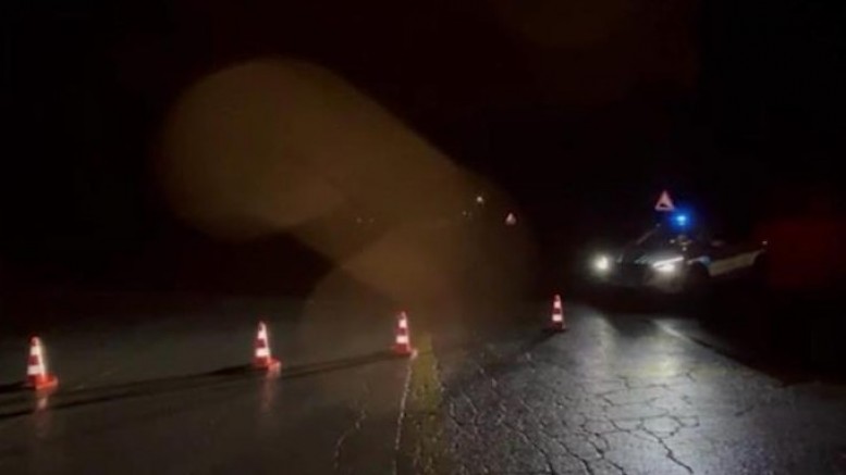 Kayseri-Erciyes yolu kar yağışı nedeniyle trafiğe kapandı