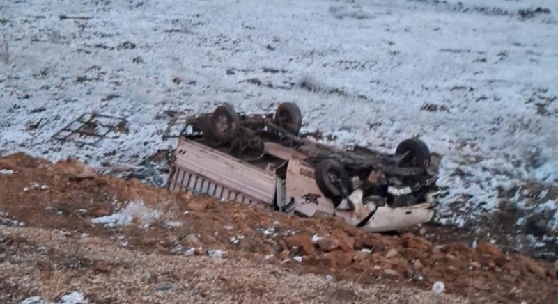 Konya'da kamyonet şarampole devrildi: 4 yaralı