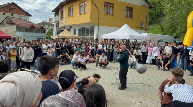 Kurban Bayram'nda çocuklar gibi eğlendiler