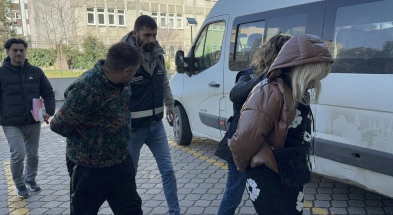 Kuyumculardan hırsızlık yapan 2 kişi tutuklandı