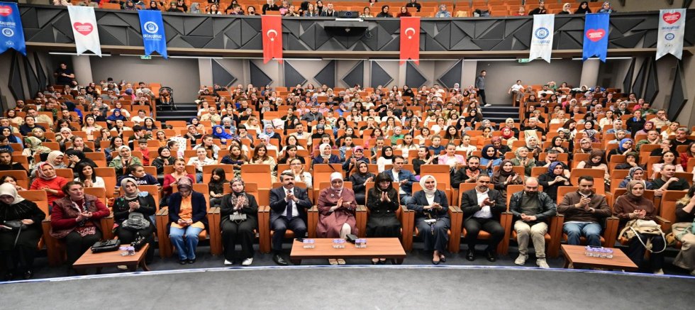 Akademisyen Anne Yıldırımlılarla buluştu