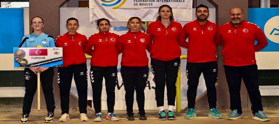 Belediyesporlu Mine Türker'den Dünya Kupası'nda iki madalya