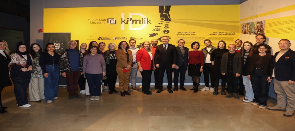 Göçmenlerin yolculuğu ‘Kimlik’le sergilendi