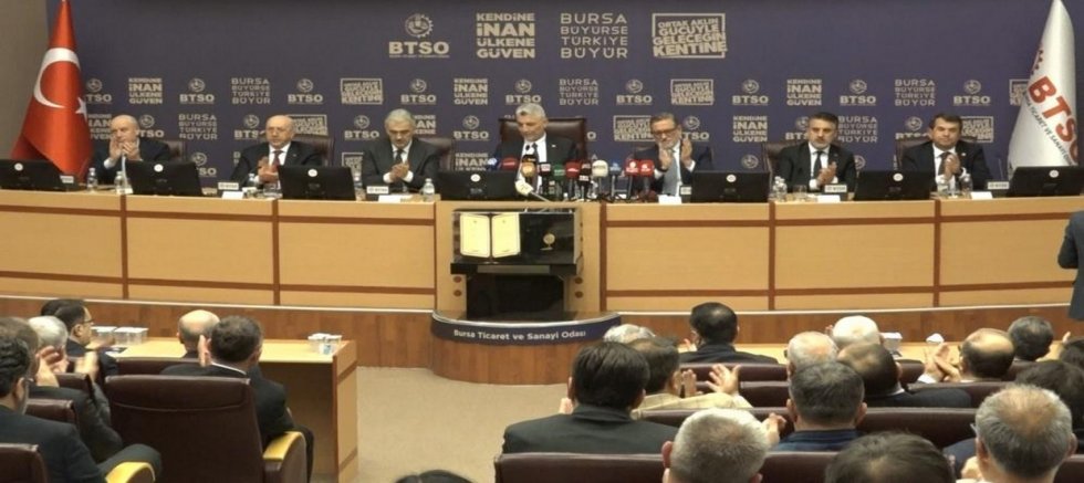 Bakan Bolat, Bursa'da iş adamlarıyla bir araya geldi