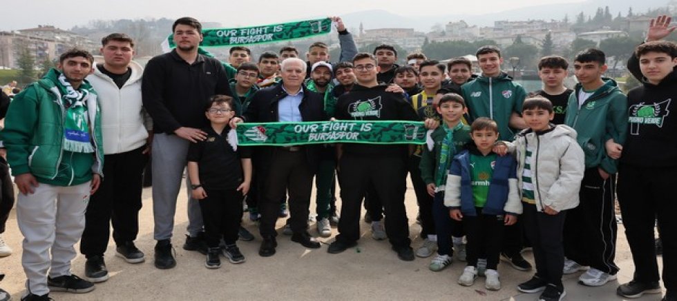 Başkan Bozbey, Bursaspor taraftarıyla şampiyonluk heyecanını paylaştı