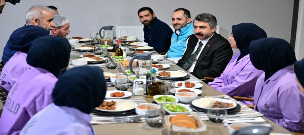 Başkan Yılmaz'dan emekçilere 1 Mayıs ziyareti