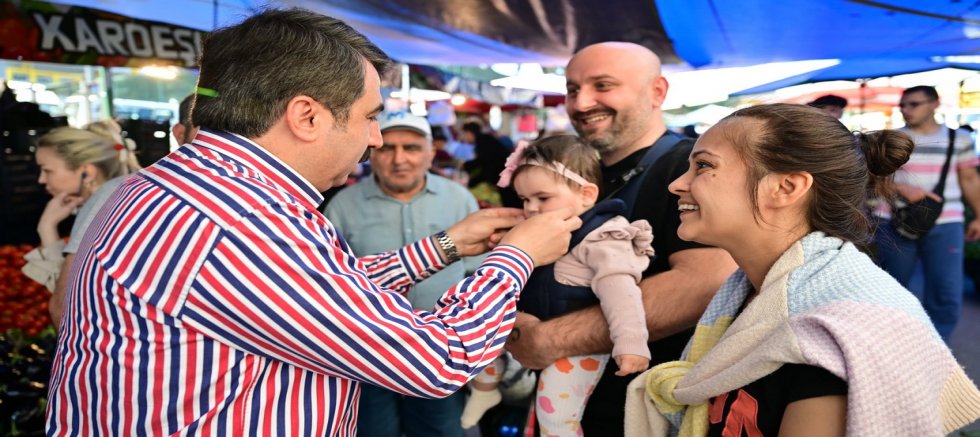 Başkan Yılmaz vatandaşla bayramlaştı