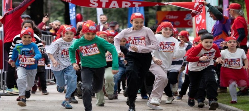 Bayram sevincini sporla buluşturdu