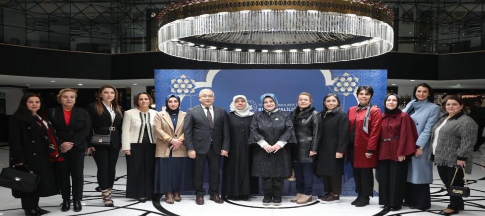 Bursa'da koruyucu aileler iftar sofrasında buluştu