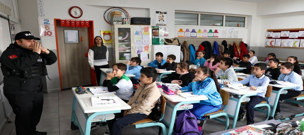 Bursa'da miniklere afet eğitimi