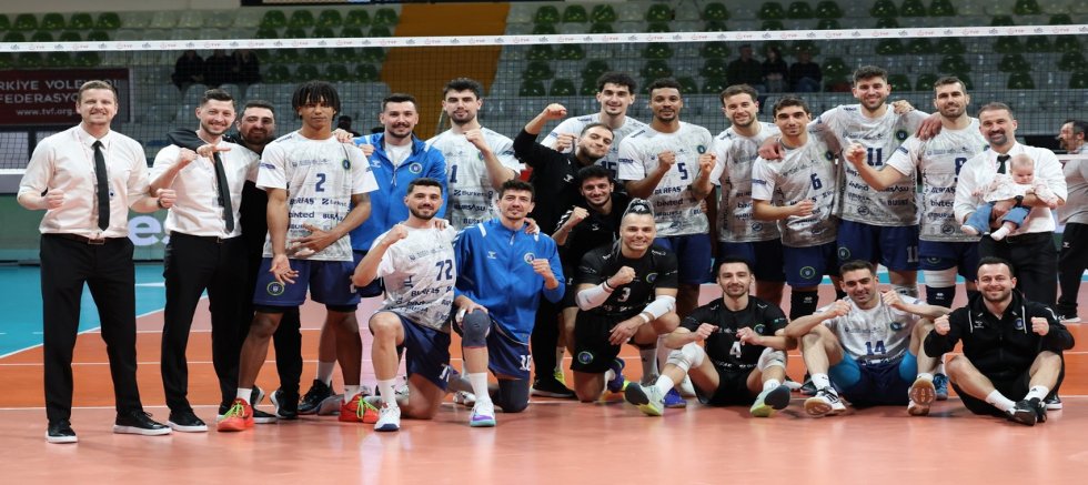 Büyükşehir'in Efeleri Play-Off'u garantiledi